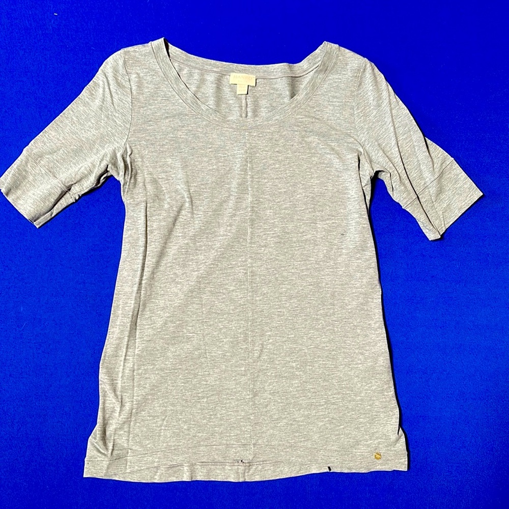Hanro, Gray 3/4th sleeve T-Shirt. XS